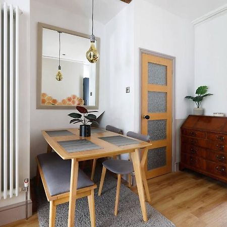 Stunning 2 Bedroom Flat 8Min Walk From The Beach Brighton Eksteriør billede