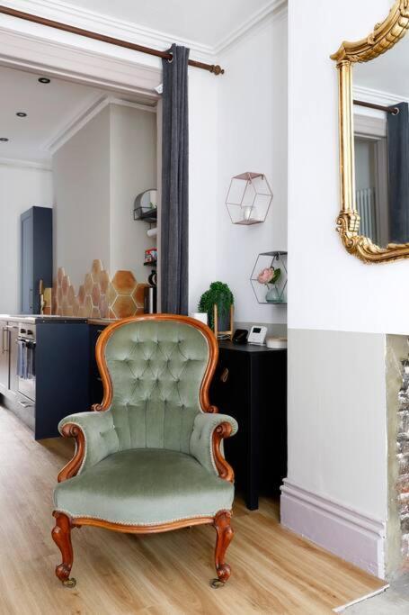 Stunning 2 Bedroom Flat 8Min Walk From The Beach Brighton Eksteriør billede