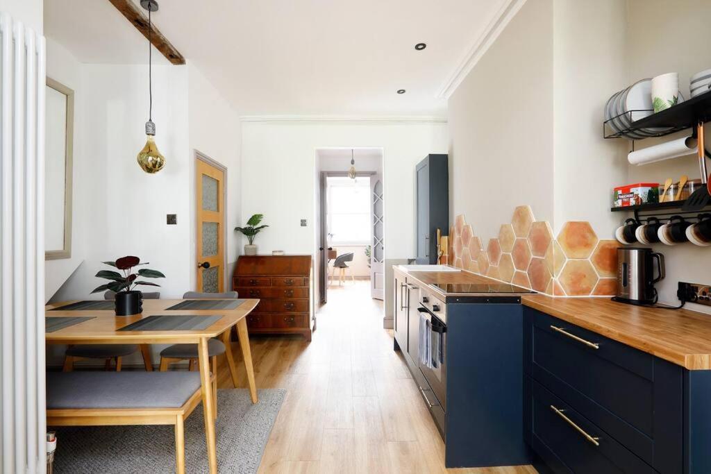Stunning 2 Bedroom Flat 8Min Walk From The Beach Brighton Eksteriør billede