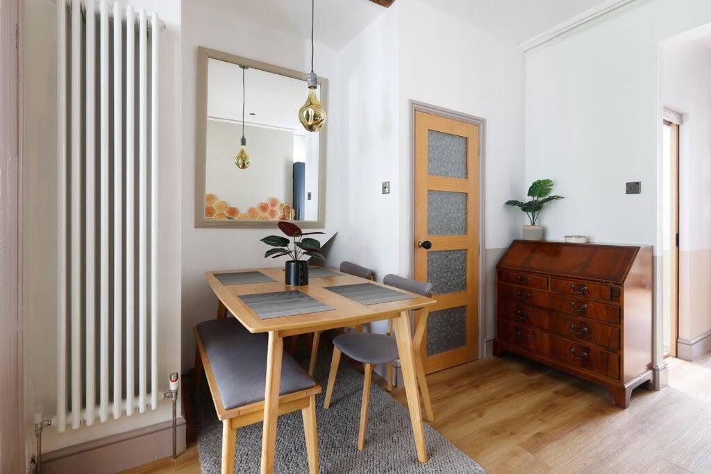 Stunning 2 Bedroom Flat 8Min Walk From The Beach Brighton Eksteriør billede