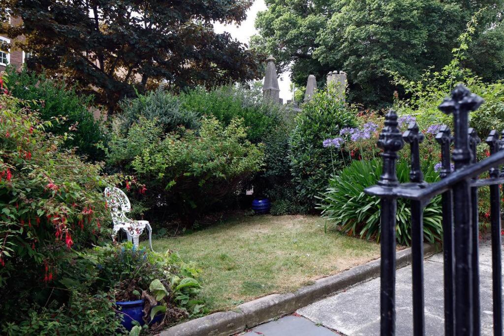 Stunning 2 Bedroom Flat 8Min Walk From The Beach Brighton Eksteriør billede